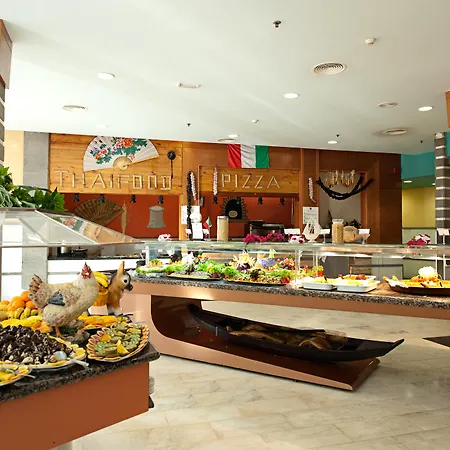 Livvo & Aquapark 酒店 塔乌里托